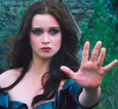 Alice Englert