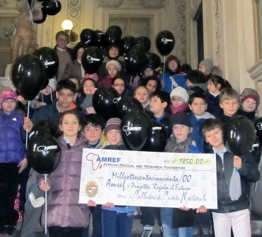 La consegna simbolica dell'assegno