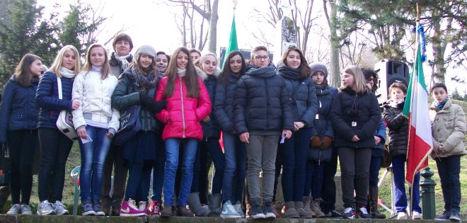 Alcuni studenti dell'Istituto Comprensivo Tortona A