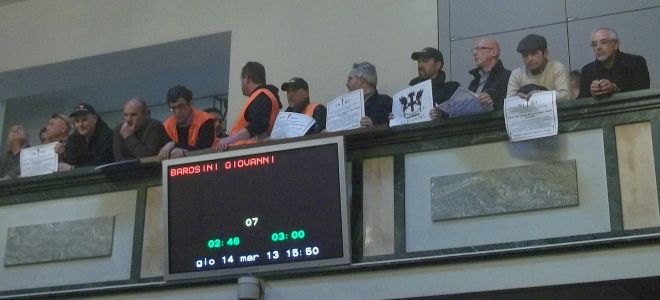Altri lavoratori sul Loggione