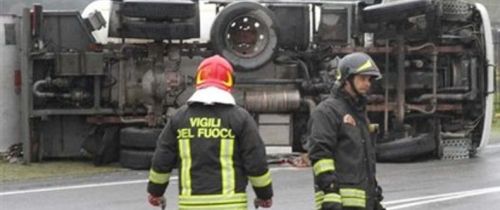 camion ribaltato - G