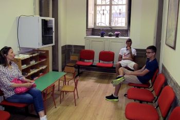 la sala di aspetto dell'anagrafe