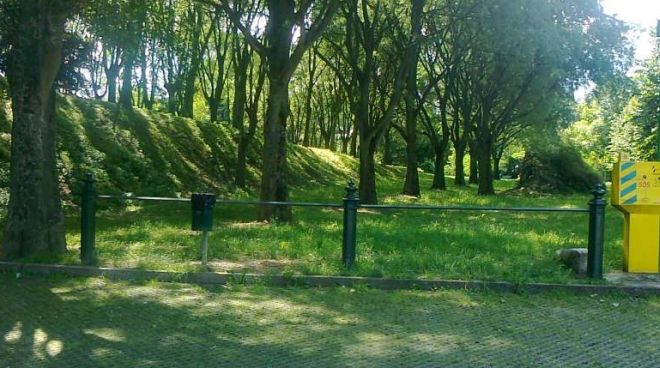 Anche nell'erba è impossibile passare