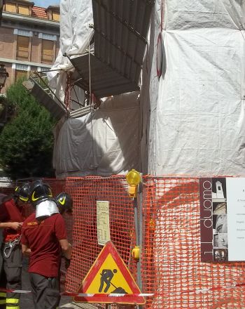 Il cantiere dov'è avvenuta la tragedia, un'ora dopo 