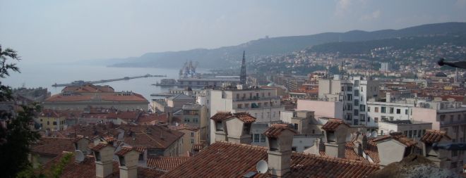 Un panorama della città visto dalla piazza della cattedrale