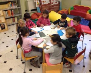 Toertona bambini in biblioteca