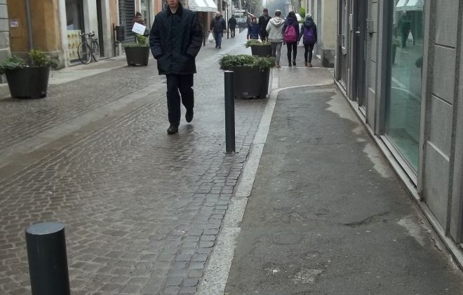Marciapiede via Emilia -2 L