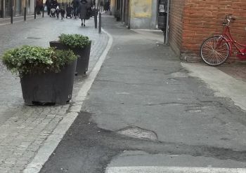 Marciapiede via Emilia - I