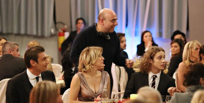 Alcuni dei protagonisti con il regista Virzì durante una scena