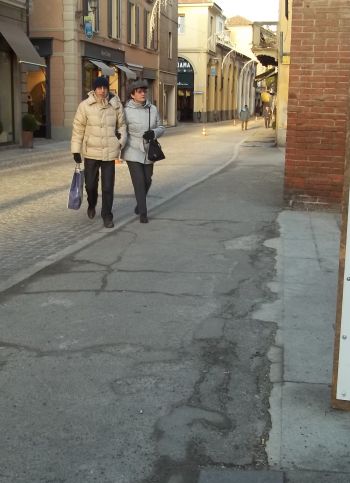 marciapiedi via Emilia nord - I