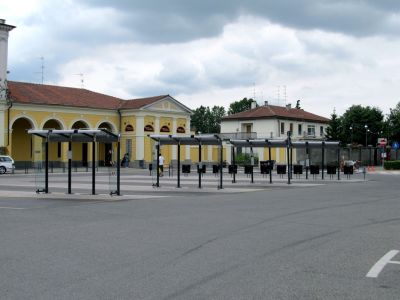 pensiline autobus stazione fs