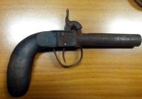 La pistola sequestrata