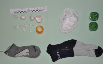 La droga e altro materiale sequestrato