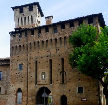 Il municipio di Pozzolo