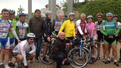 Alcuni partecipanti con Francesco Moser