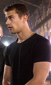 Theo James, 