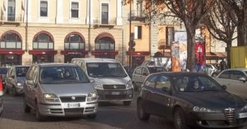 Traffico in piazza Libertà