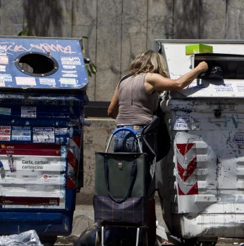 rovista cassonetti - I