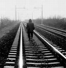 binari suicidio treno - I
