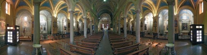 L'interno della chiesa parrocchiale di Castelnuovo 