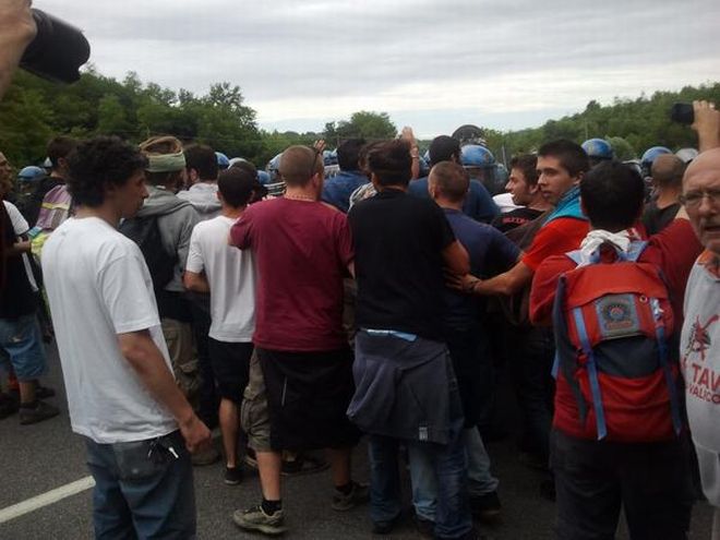 Scontri fra No Tav e Polizia