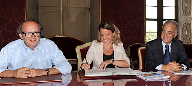 La firma dell'accordo