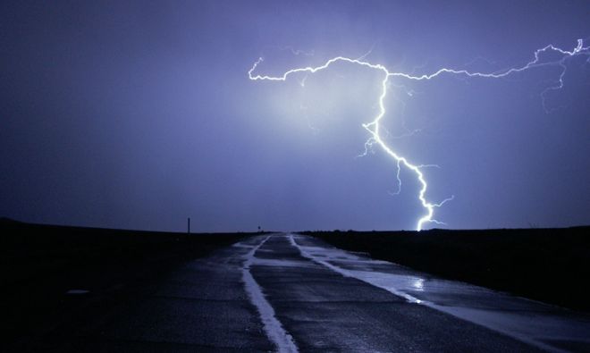 temporalòe tuono pioggia  G