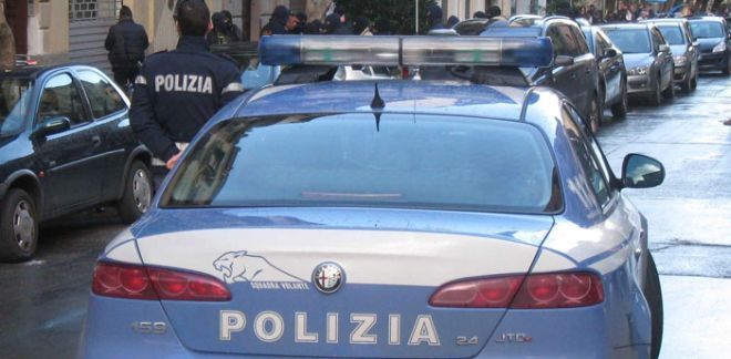 polizia  L