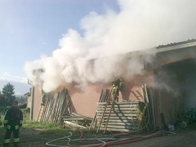 vigili fuoco incendio strevi - L