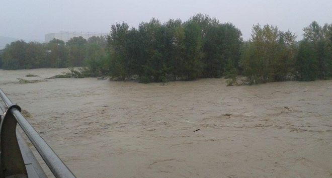 Tortona - Ponte sullo Scrivia durante una piena