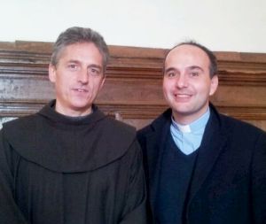 Don Pietro Sacchi con il Vescovo Viola