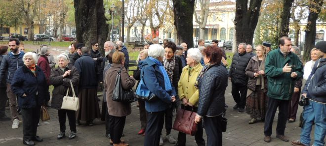 Alcuni dei numerosi presenti all'inaugurazione