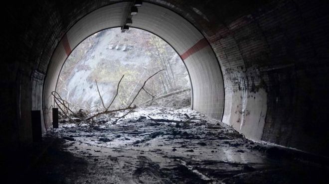 la galleria di Garbagna che collega la val Grue e la Vale Borbera ripulita dall'esercito