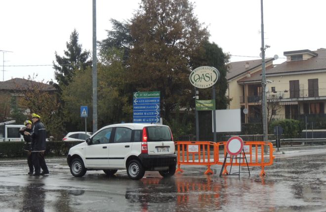 La statale per Voghera chiusa all'altezza delle rotonda Oasi