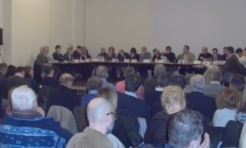 Parte del pubblico presente al consiglio aperto di mercoledì