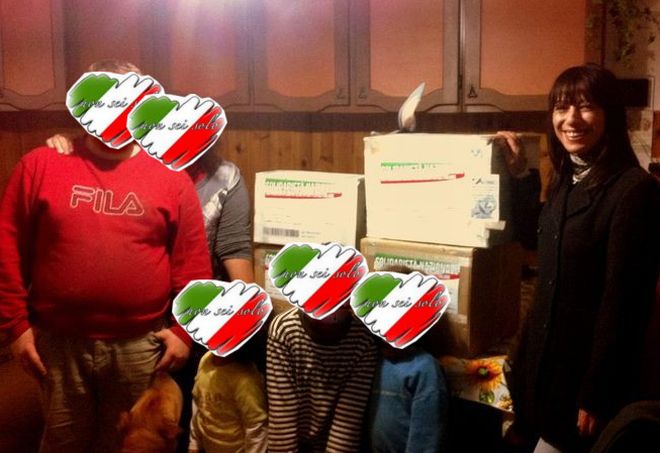La famiglia che ha ricevuto gli aiuti
