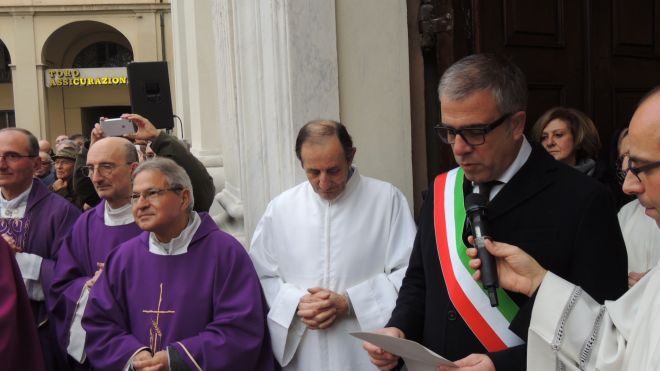 Il sindaco saluta il nuovo vescovo