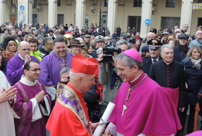 Bagnasco saluta Viola