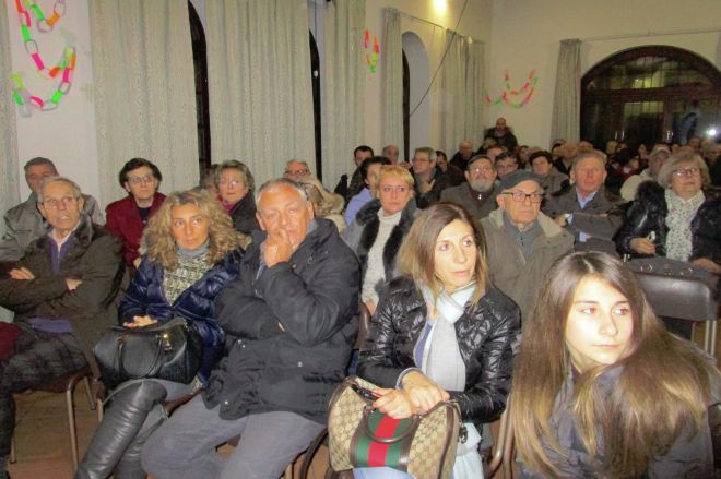 Gli abitanti in riunione