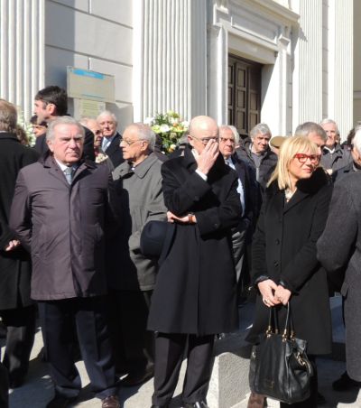 Autorità fuori dalla chiesa