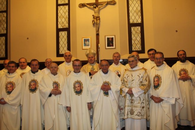 sacerdoti santiuario L