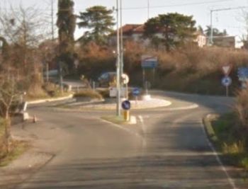 La strada per Sarezzano all'incrocio con il bivio per Vho