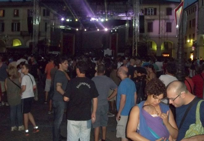 Persino i neonati da Caparezza