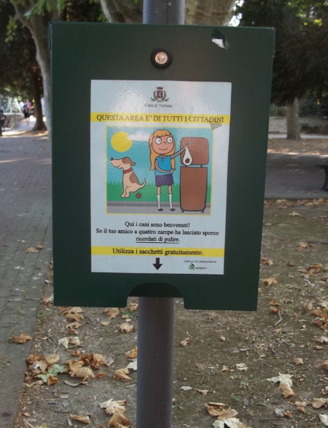 foto sacchetti cane Q