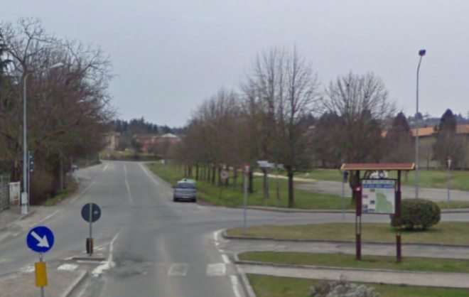 La strada che porta sulle colline dove c'era la piantagione di droga