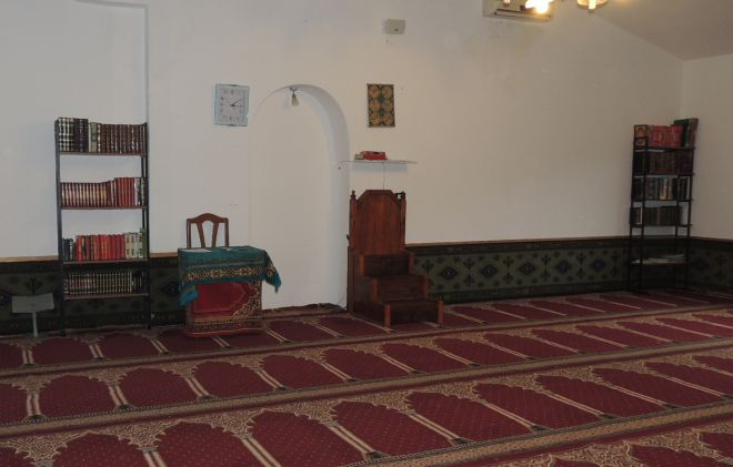 Un'altra immagine dell'interno della moschea di Tortona