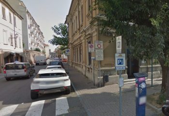 La zona delle poste a Casale, dov'é scomparsa la bambina