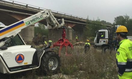 Tortona, con la scusa dell’esercitazione, la Protezione Civile ha pulito lo Scrivia