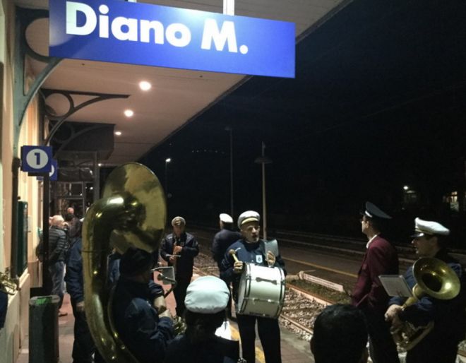 banda-stazione-diano