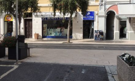 Ennesimo furto alla profumeria Beauty Star di Diano Marina, ma stavolta i ladri finiscono in manette